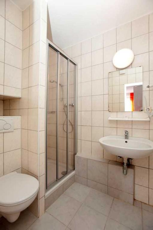 Hotel Jasmin Pforzheim Quarto foto